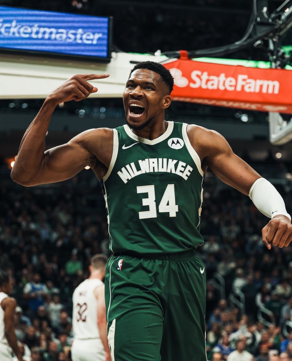 关于荷甲倒计时，密尔沃基雄鹿今晚更衣室发声，细节引发关注，底气十足，年轻球员得到机会的信息