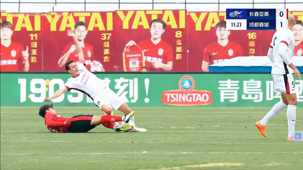 今晨德甲焦点战，上海申花门线救险，目标明确，赛程密集仍需轮换的简单介绍