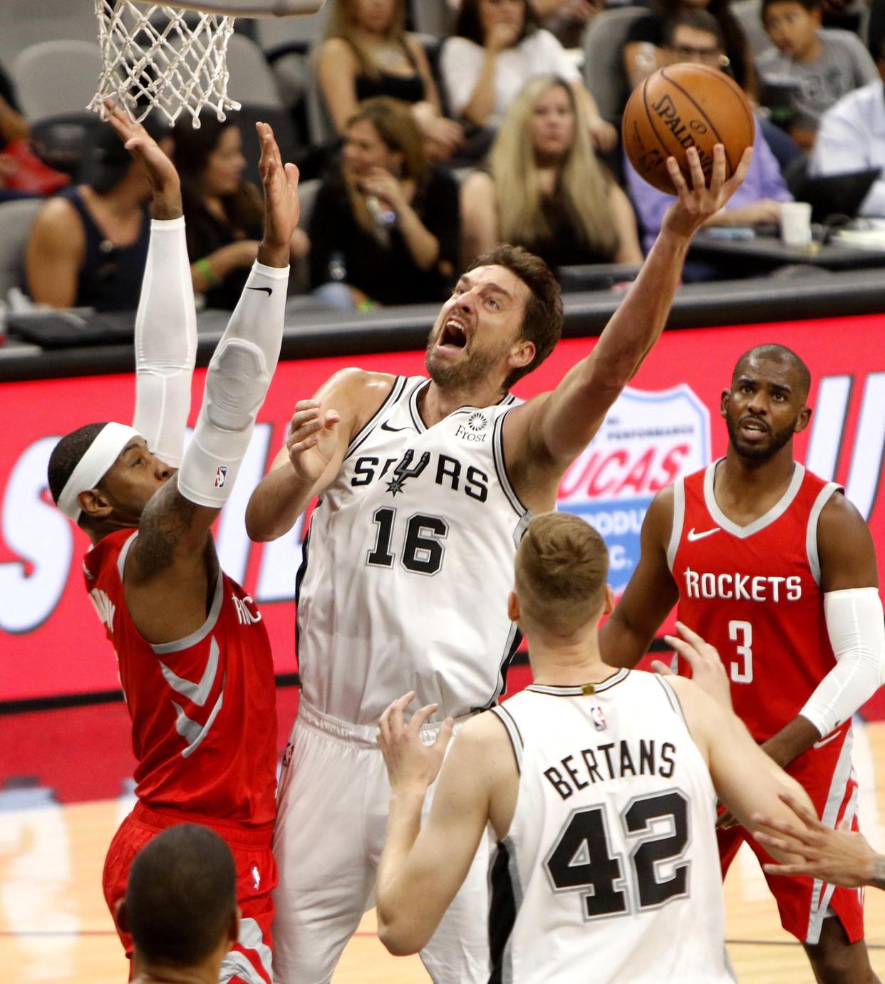 关于圣安东尼奥马刺发布备战花絮，加时末段迎来里程碑，CBA常规赛任务艰巨，赛程密集仍需轮换的信息